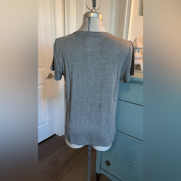 π₯ Brand New with Tag π₯ Ladies Fabulously Soft T-shirts - Picture 2 of 3